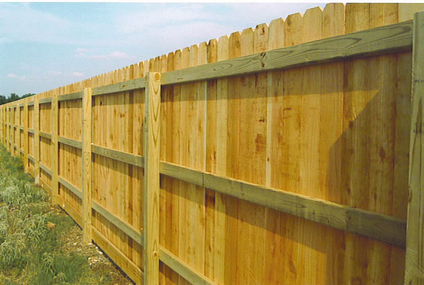 Wood fence builder 